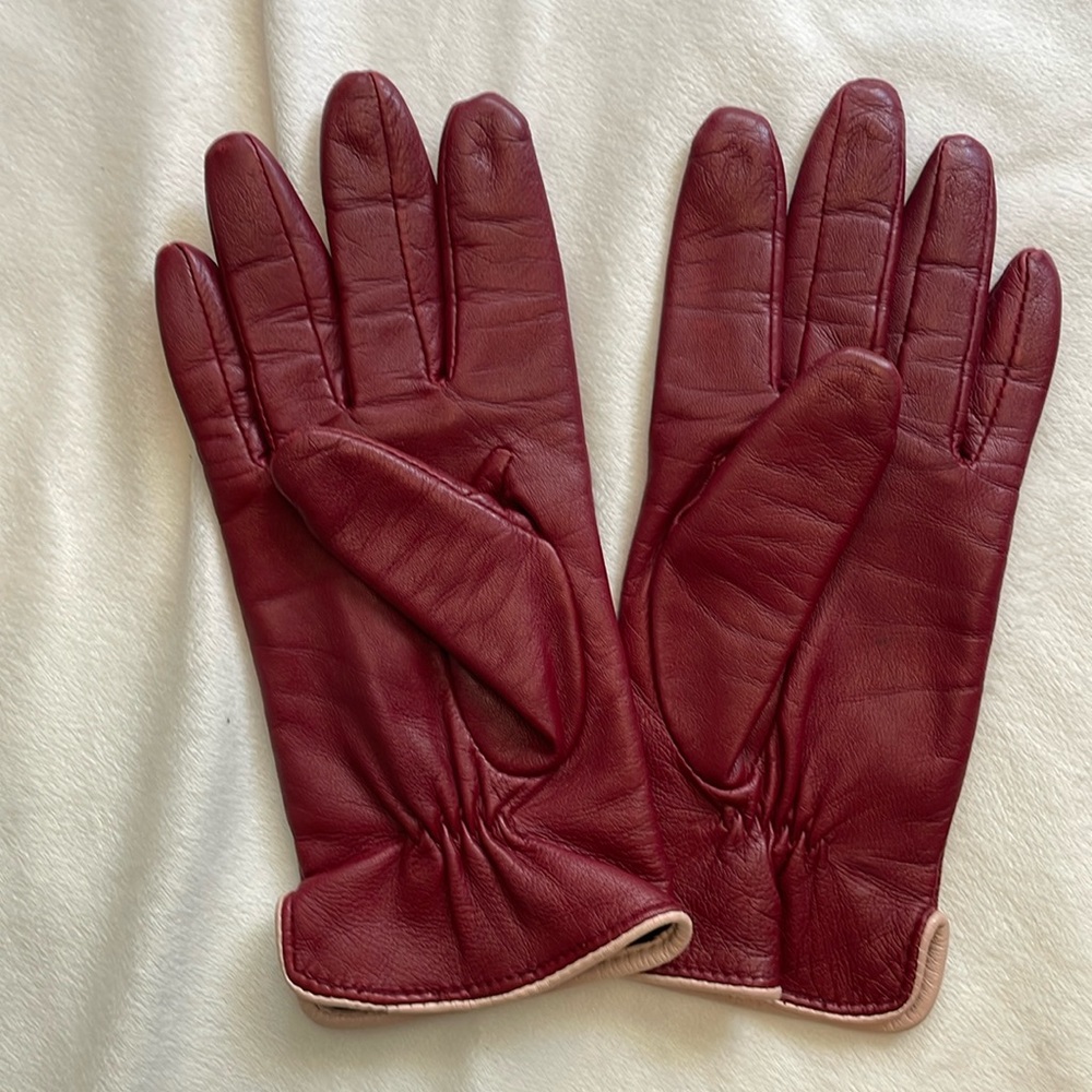 Ann Taylor vintage cranberry red leather gloves, size large
